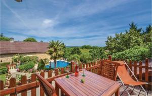 Stunning apartment in Terrasson with 1 Bedrooms, WiFi and Outdoor swimming pool