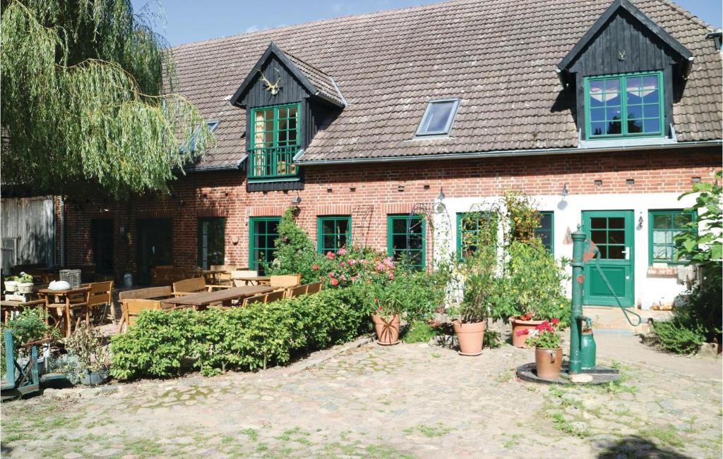 Stunning apartment in Thulendorf-Sagerheide with 2 Bedrooms , 18184 Klein Lüsewitz