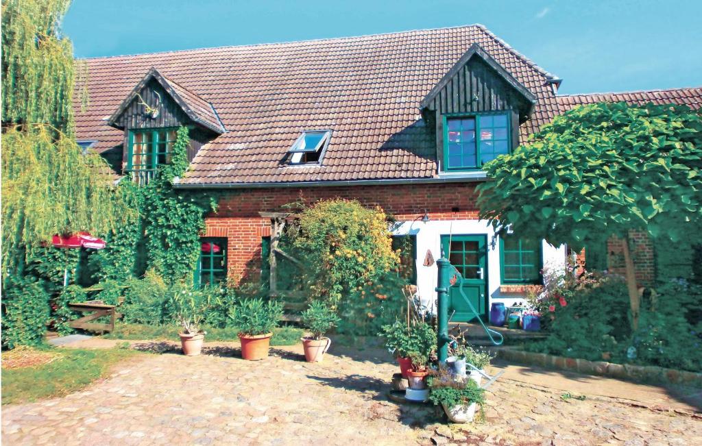 Stunning apartment in Thulendorf-Sagerheide with , 18184 Thulendorf
