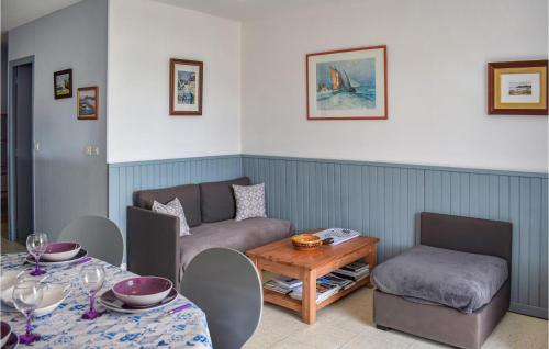Stunning apartment in Trebeurden with WiFi and 1 Bedrooms