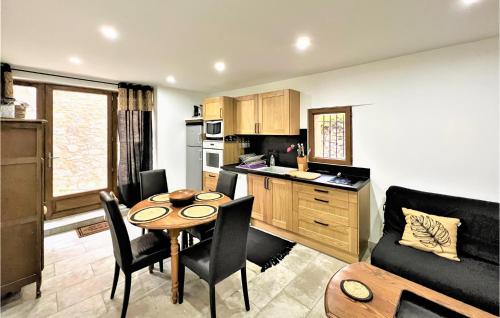Stunning apartment in Trves with 1 Bedrooms and WiFi