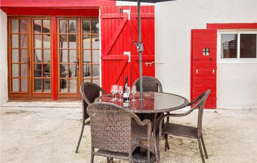 Stunning apartment in Villeneuve-ls-Montra with WiFi and 1 Bedrooms
