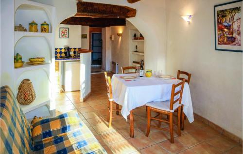Stunning apartment in Villes sur Auzon with 1 Bedrooms and WiFi