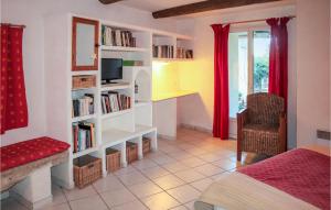 Stunning apartment in Villes sur Auzon with 1 Bedrooms and WiFi