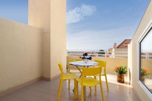 Stunning Modern Flat w Terrace Miramar Gaia