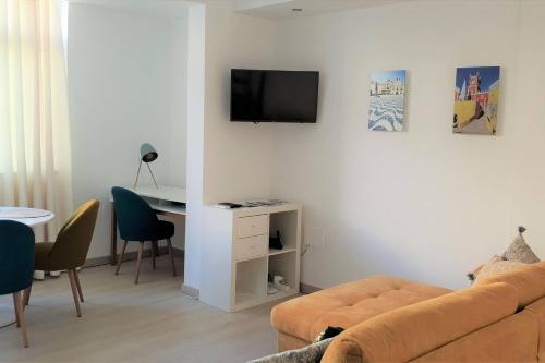 Stunning Newly Refurbished flat in Cascais