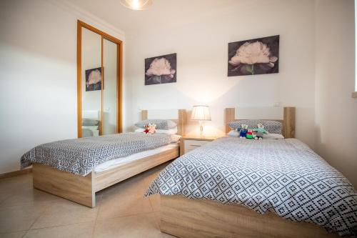 Stunning Two Bedroom Fairview Apartment