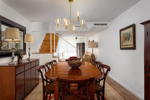 STUPENDO-Three Rooms-Suite with Terrace -Center -Air conditioning-Free Park