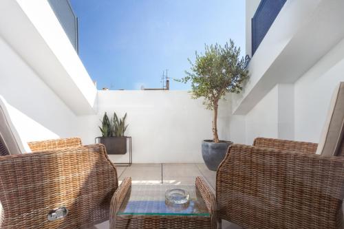 STUPENDO-Three Rooms-Suite with Terrace -Center -Air conditioning-Free Park