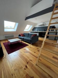 Appartement Style loft au pied du Tramway 94 Chemin Vert 59300 Aulnoy Nord-Pas-de-Calais