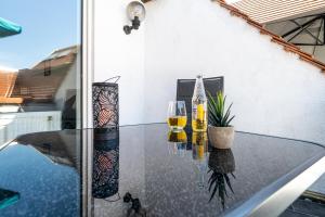 Stylische 2-Zimmer Wohnung - Balkon - Parkplatz - Netflix - Arbeitsplatz