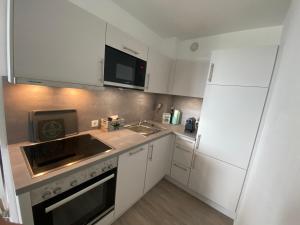 Stylische Ferienwohnung TOP LAGE am Hafen, Strand und Meer