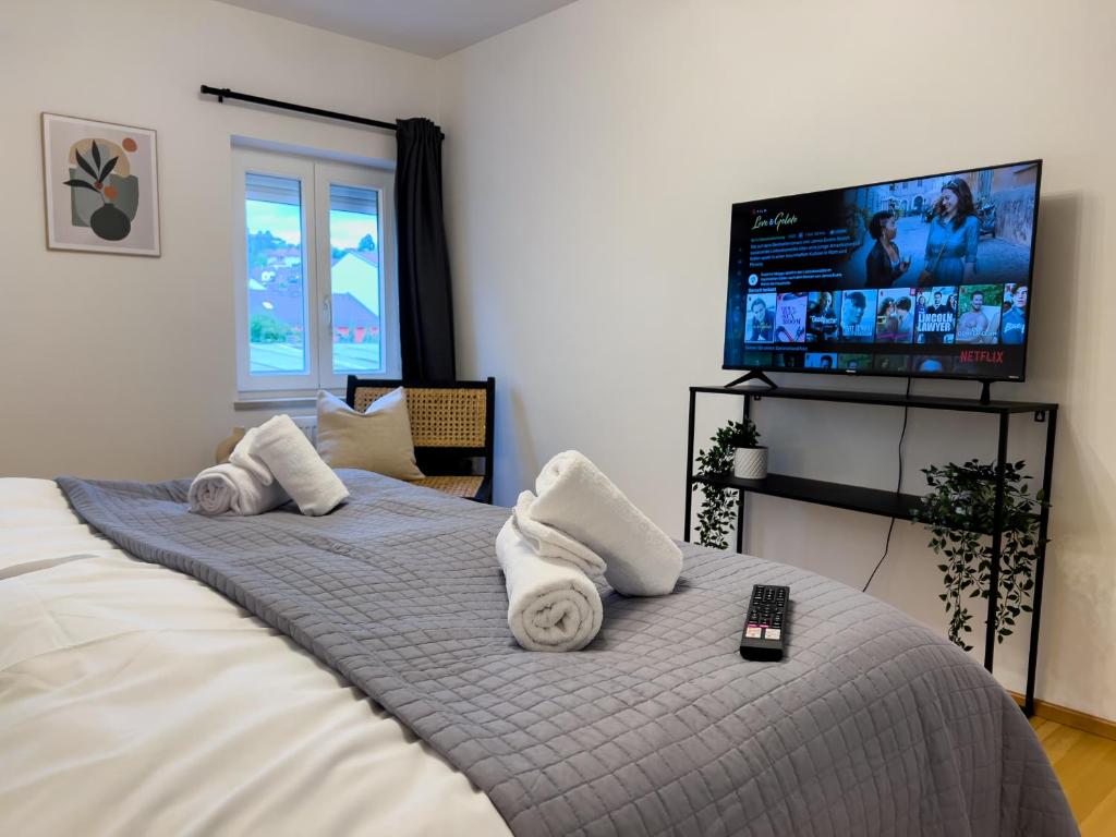 STYLISCHE ZENTRALE WOHNUNG MIT KÜCHE UND PARKPLATZ IN SEITENSTRAẞE Färbergraben, 94469 Deggendorf