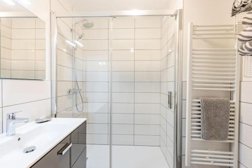 Stylish 2 bed apartment near Les Prodains Gondola