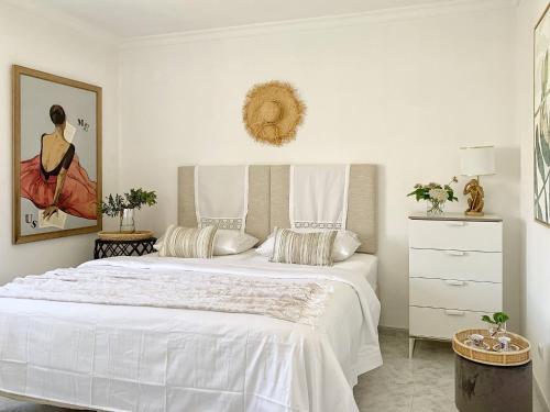 Stylish 3 Bedroom Apartment close to the Beach