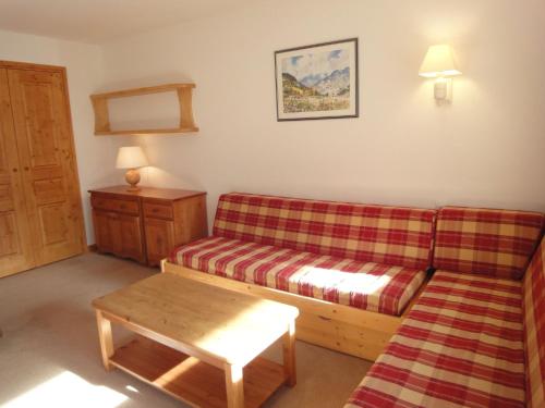 Stylish Apartment in M ribel with Balcony