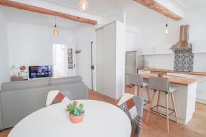 Stylish apartment in the Old Town, with AC.
