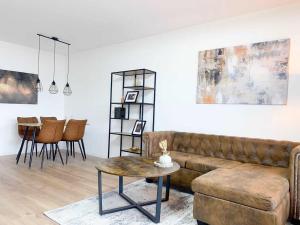 Stylish Apartment with Balcony