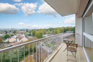 Stylish flat in Paris suburbs - Fairytale Factory