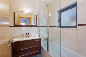 Stylish holiday Apartment, Central Lagos, Algarve