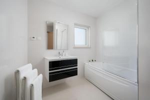 Stylish Marina View Apartment in Lagos