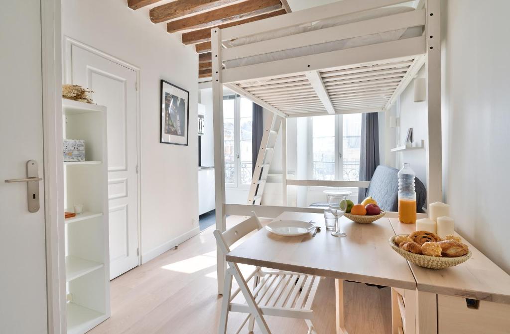 Appartement Stylish Mezzanine Studio in the Heart of Paris 3F 1 Rue de l'Échiquier 75010 Paris