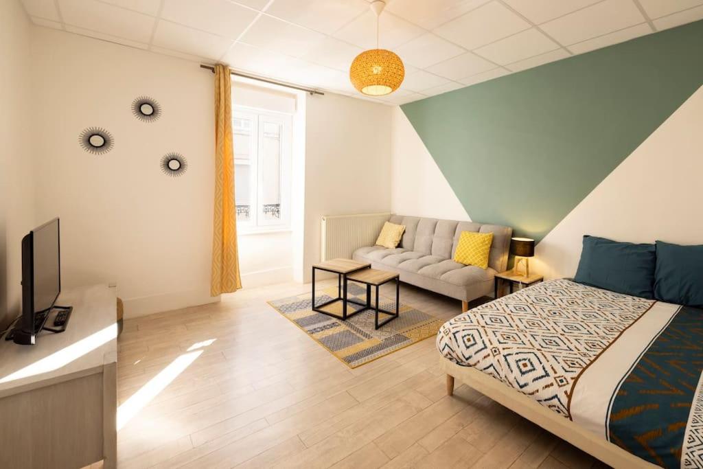Stylish Tailor Made Flat
