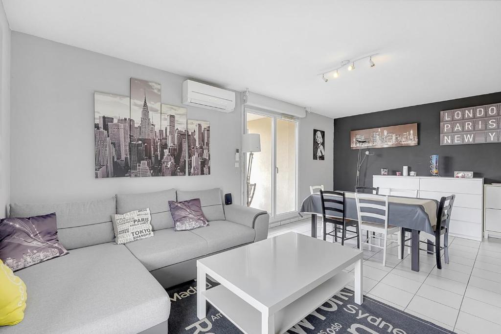 Appartement Sublime 64m avec 2 balcons pour 6pers à Toulouse 7 Rue François Magendie 31400 Toulouse