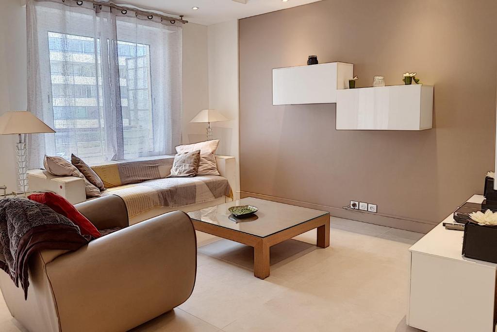 Appartement Sublime Apartment Center Croisette LIVE IN Moliere 8 RUE MOLIERES LE MOLIERE 06400 Cannes