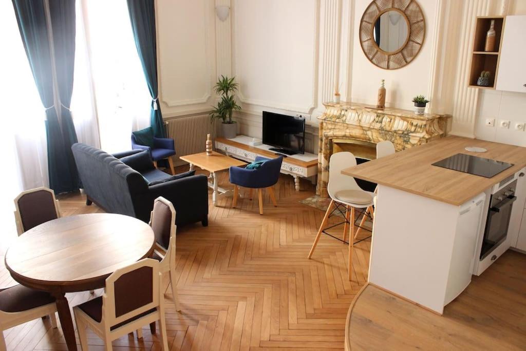 Appartement Sublime appartement, chic et confortable. 29 Avenue Alsace Lorraine 01000 Bourg-en-Bresse