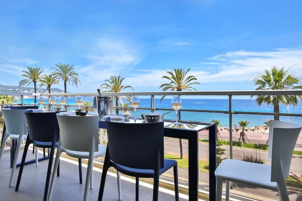 Appartement Sublime Appartement Promenade des Anglais (3) IMMEUBLE BLUE HORIZON 81 Promenade des Anglais 06000 Nice