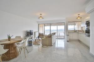 Sublime appartement vue Mer. parking/piscine/clim