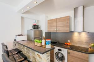 SUEDE 3 AP4209 By Riviera Holiday Homes