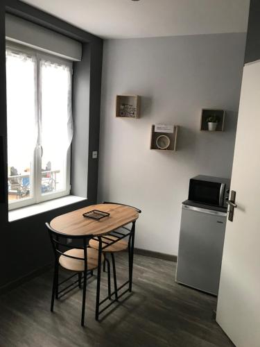 Appartement Suite 2 Cosy 4 Rue de Donzy 58200 Cosne-Cours-sur-Loire Bourgogne