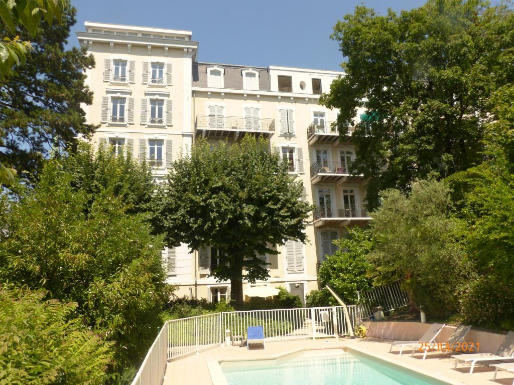 Appartement Suite 22 Les Iles Britanniques - 2ème étage 130 Rue Victor Amédée 3 73100 Aix-les-Bains