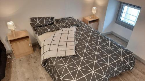 Suite 3 pièces chambre+cuisine+SDB centre ville