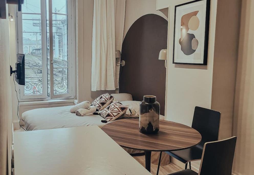 Suite Abysse 2 Rue Claudius Collonge, 69002 Lyon
