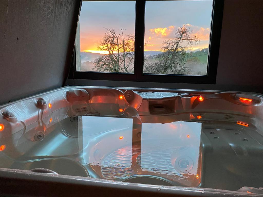 Suite avec Jacuzzi et Sauna « l’Edelweiss » 549 Route de la Léchère, 74250 Viuz-en-Sallaz