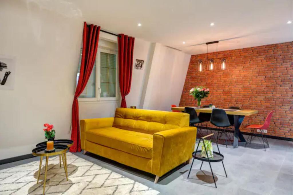 Appartement Suite Brooklyn - 8P - Proche Disney 38 Rue des champs forts, suite Brooklyn new, 77450 Montry 77450 Montry