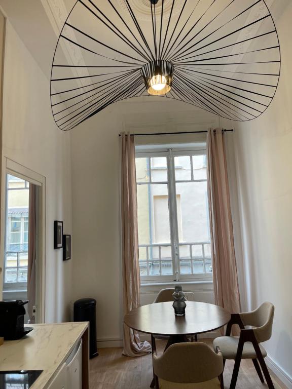 Suite Cartier 17 Rue du Mail, 69004 Lyon