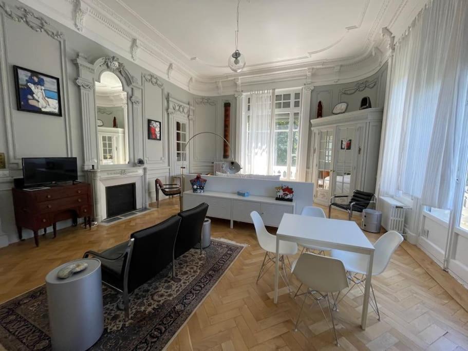 Appartement Suite Célestine Palace Excelsior vue lac 50 Rue Georges 1er 73100 Aix-les-Bains