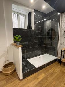 Appartement Suite cocooning & spa 24 Rue des Balances 34500 Béziers Languedoc-Roussillon