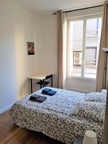 Suite Cours Langlet - Vue sur la place Lobet - 1C