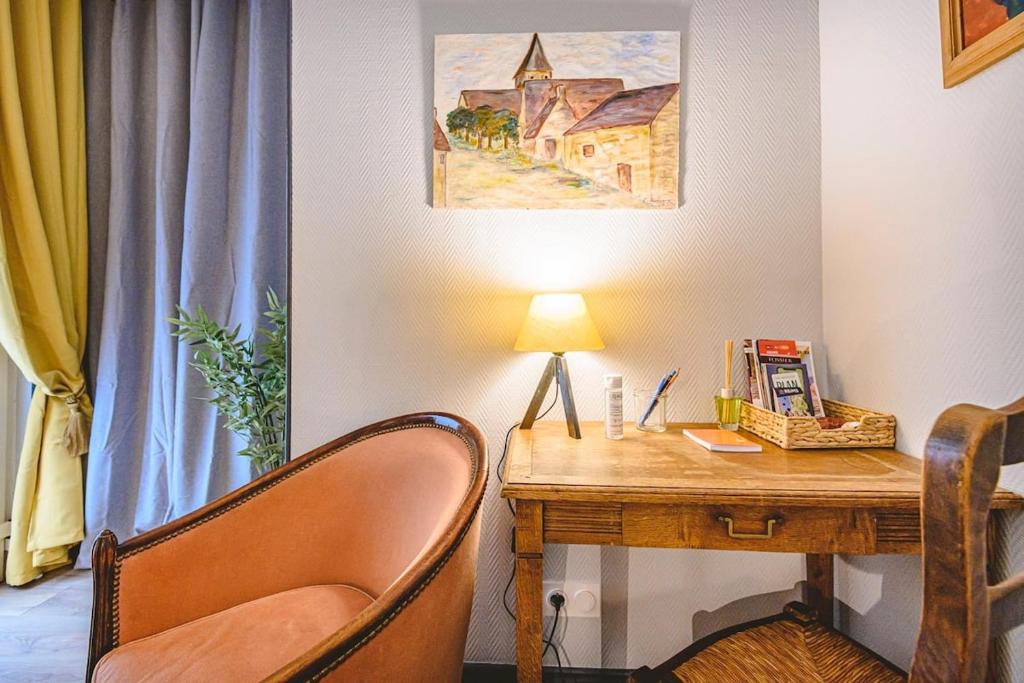 Appartement Suite Cristal CH - Reims centre ville 12 Rue de Saint-Brice 51100 Reims