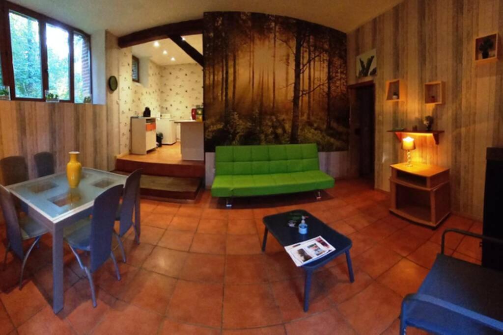 Appartement Suite dans le jardin du Château Château de Laugère 03210 Agonges