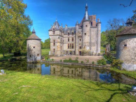 Suite dans les dépendances du Château