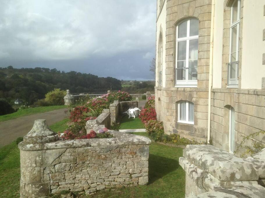 Appartement Suite dans un château offrant vue sur bras de mer App 19 5 Rue Per Jakes Helias 29780 Plouhinec