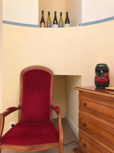 Suite dans un château offrant vue sur bras de mer