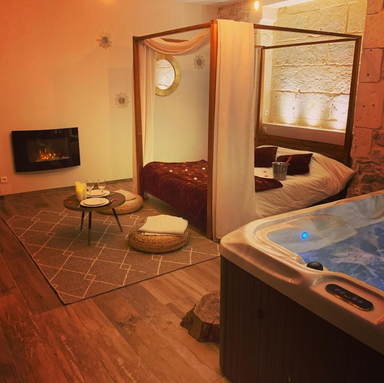 Appartement Suite de caractère avec Jacuzzi 39 Route de Nîmes 30540 Milhaud