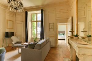 Suite de Pauline by Cocoonr